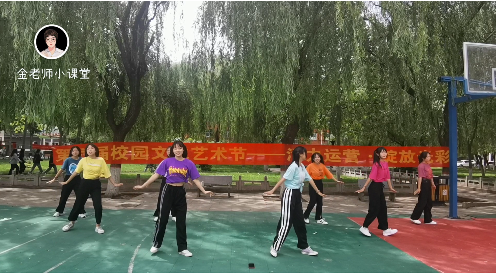 石家庄东华铁路学校学生日常来啦-跳舞的小可爱们