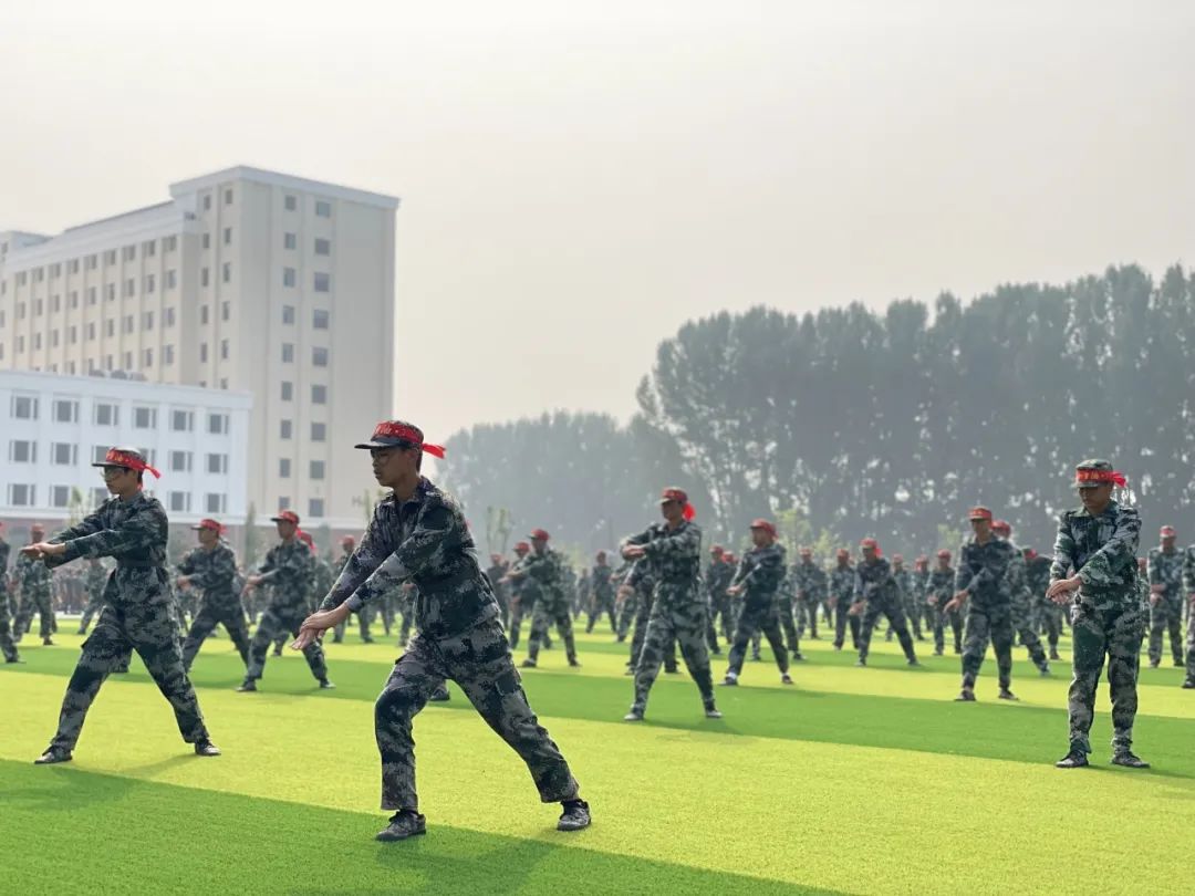 2023年秋季新生军训汇报表演暨迎新晚会