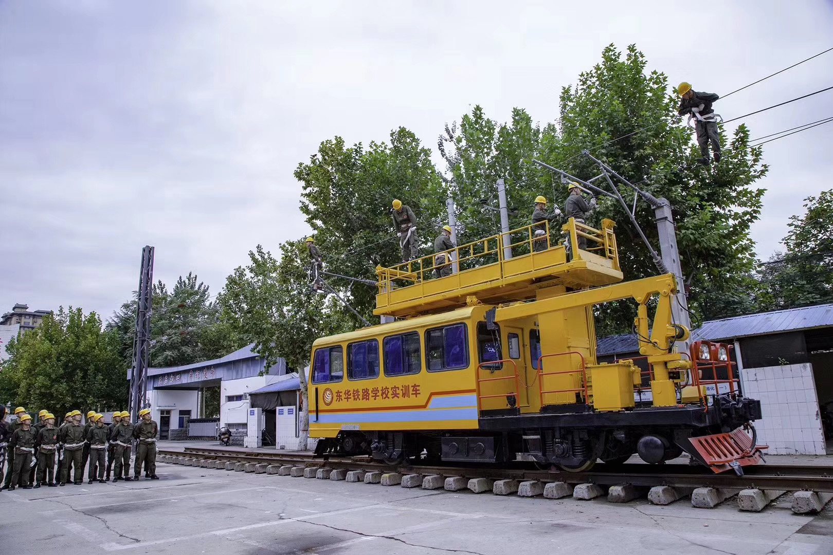 石家庄东华铁路学校-内燃机车运用与检修专业介绍 