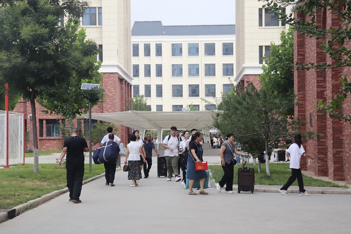 石家庄东华铁路学校中秋国庆假期招生办值班安排